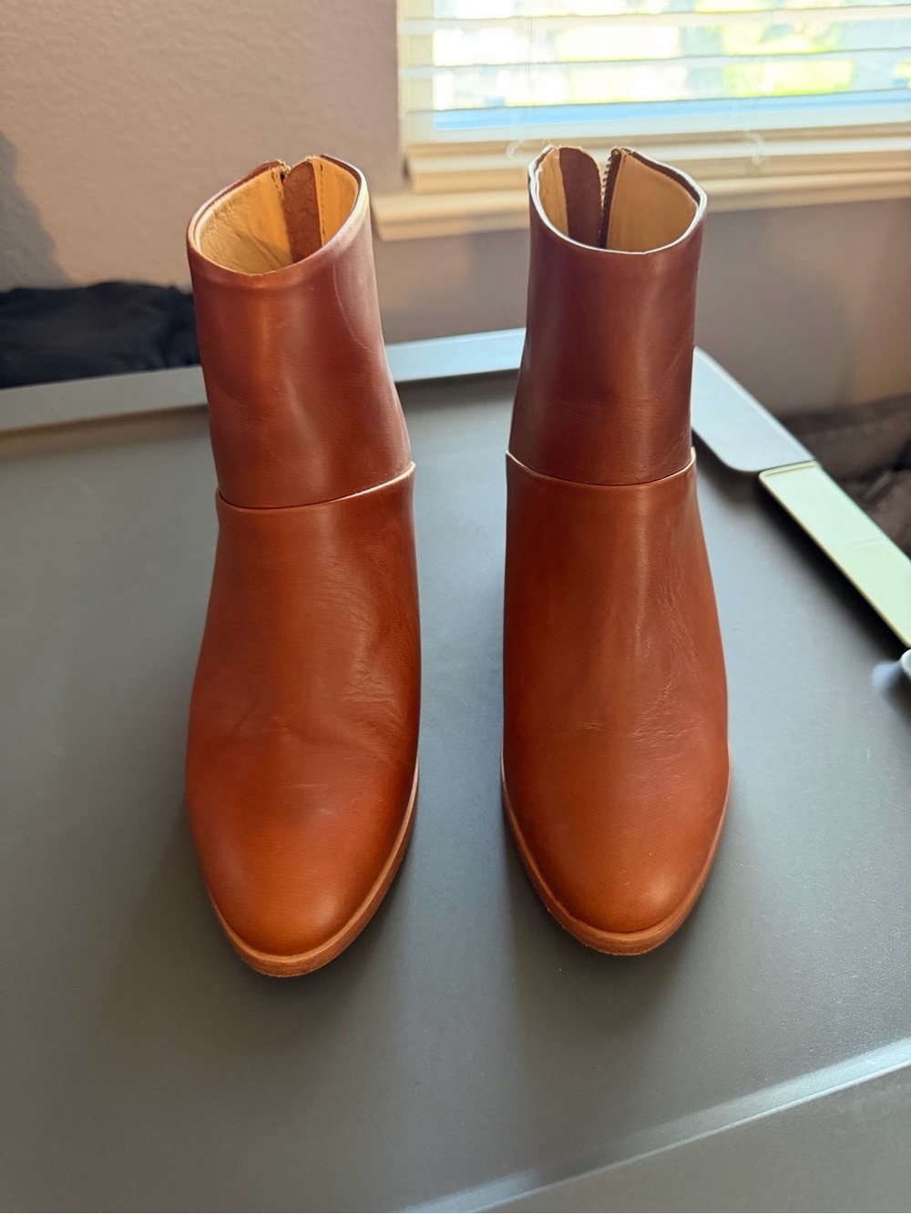 Nisolo Rust Leather Ankle Boots Women’s size 7.5